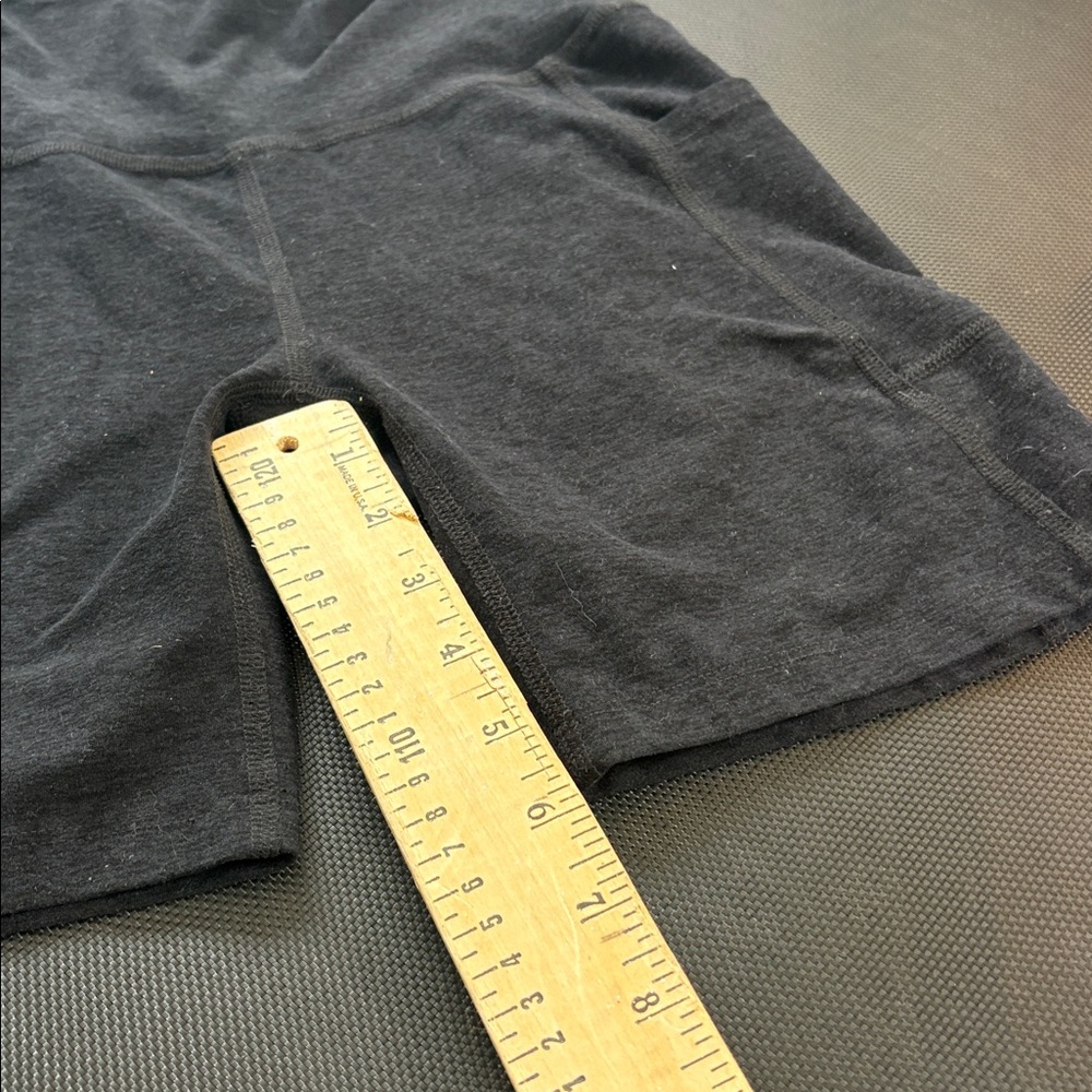 Beyond Yoga high -Waist Gray Women's Bike Shorts with Side Pockets - Picture 5 of 7